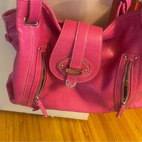 Cute pink nine west purse in excellent condition - Picture 1 of 9